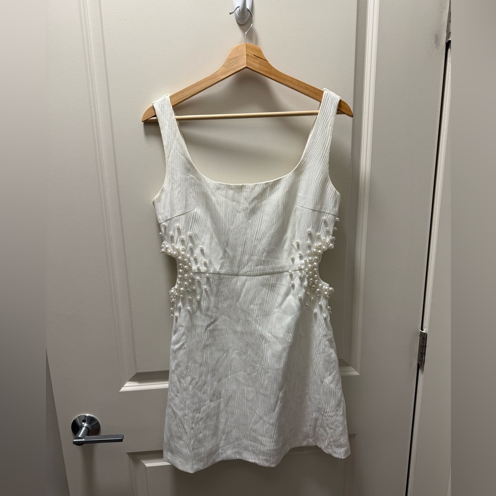 Elegant pearl beaded White Sleeveless Dress